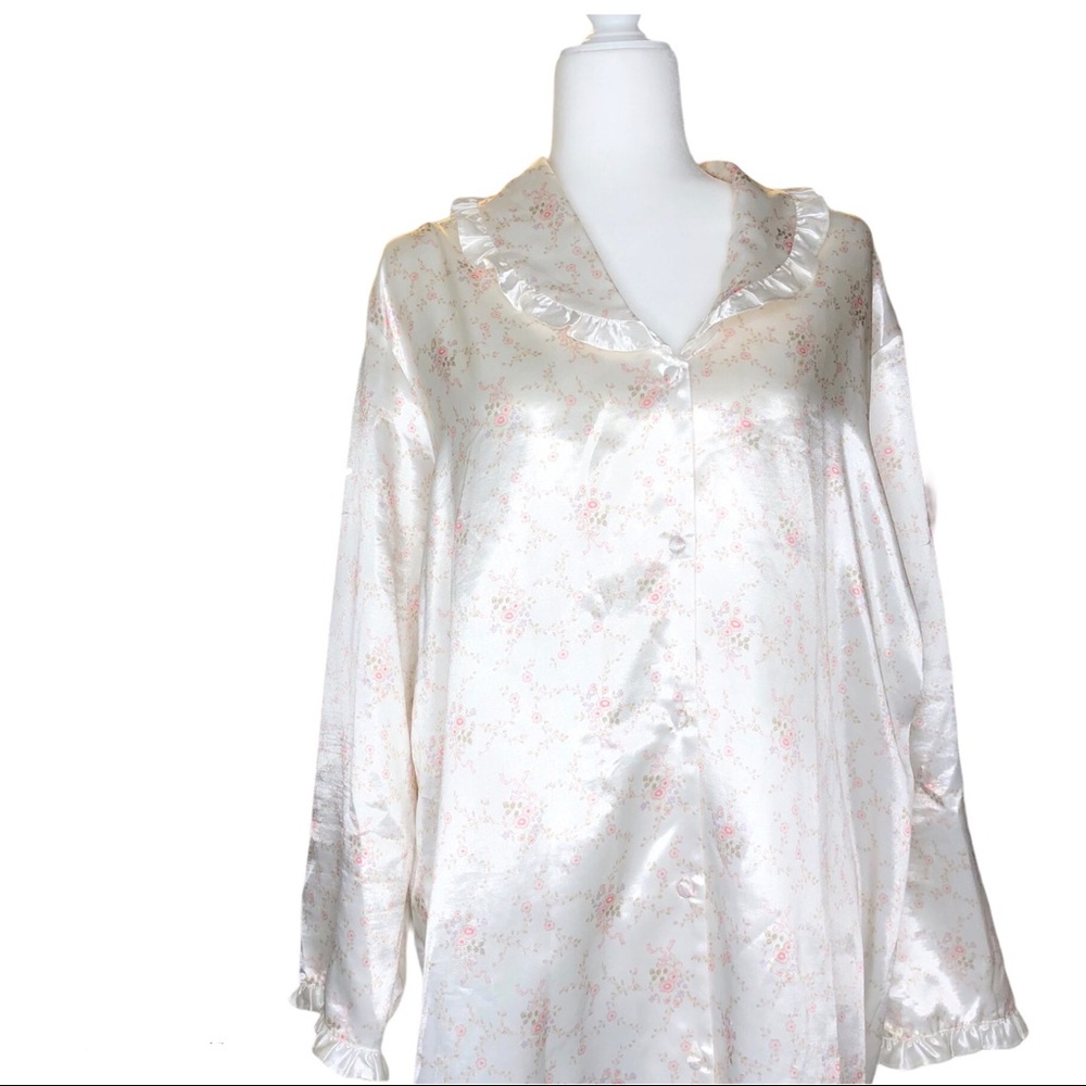 Satin nightgown, lined in fleece